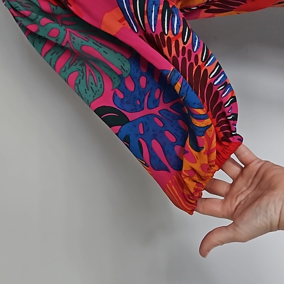 Joie raspberry colorful parrot themed crop tie front blouse-L - Picture 2 of 10